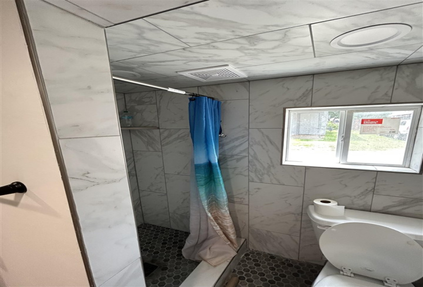 1 BathroomBathrooms,Multi-family,Other,Husband,2,132251