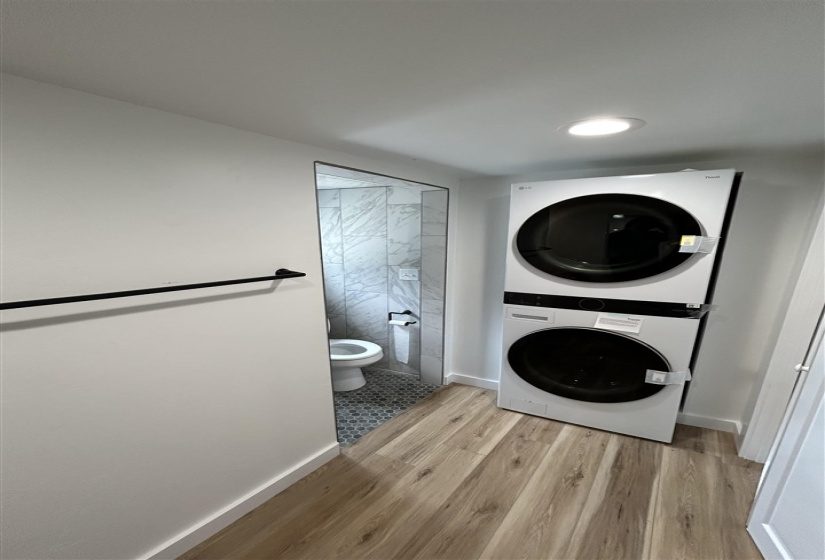 1 BathroomBathrooms,Multi-family,Other,Husband,2,132251