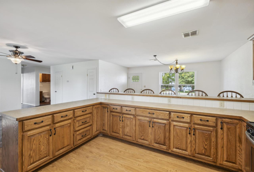 4 Bedrooms Bedrooms, ,2 BathroomsBathrooms,Residential,Single Family,Reeves Rd,1,132252