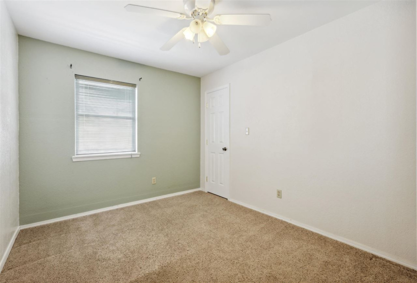 4 Bedrooms Bedrooms, ,2 BathroomsBathrooms,Residential,Single Family,Reeves Rd,1,132252