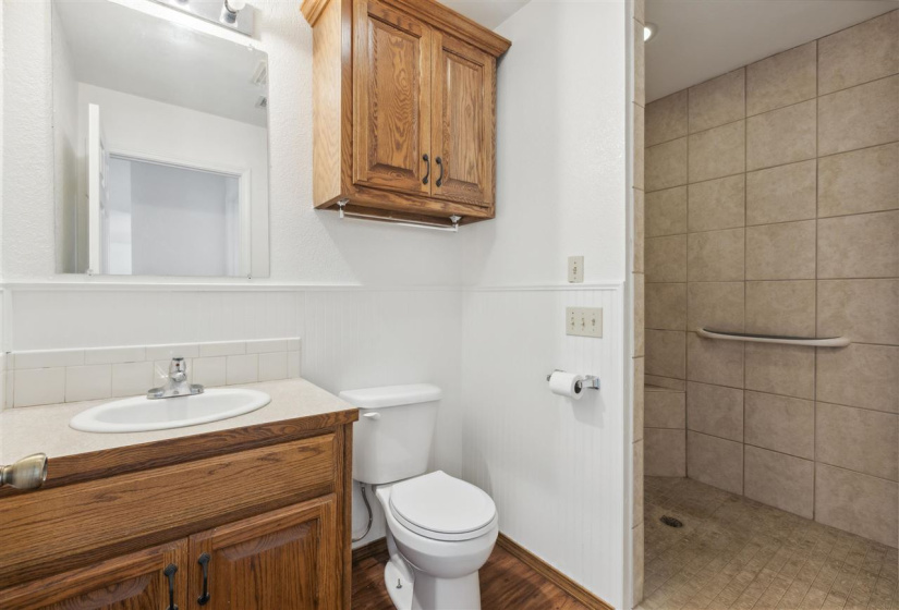 4 Bedrooms Bedrooms, ,2 BathroomsBathrooms,Residential,Single Family,Reeves Rd,1,132252
