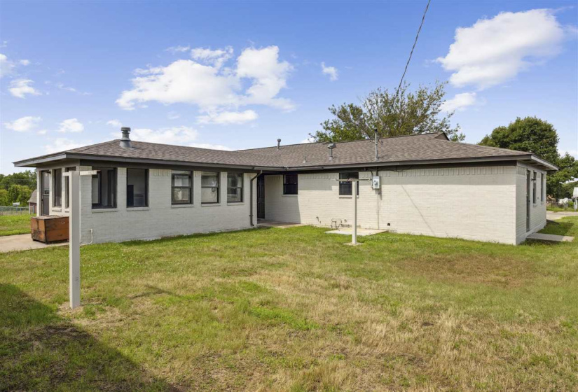 4 Bedrooms Bedrooms, ,2 BathroomsBathrooms,Residential,Single Family,Reeves Rd,1,132252