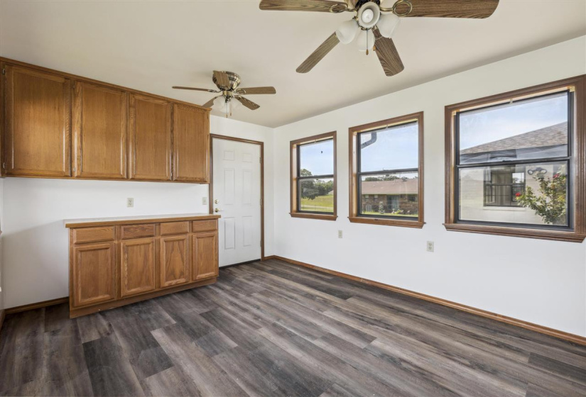 4 Bedrooms Bedrooms, ,2 BathroomsBathrooms,Residential,Single Family,Reeves Rd,1,132252