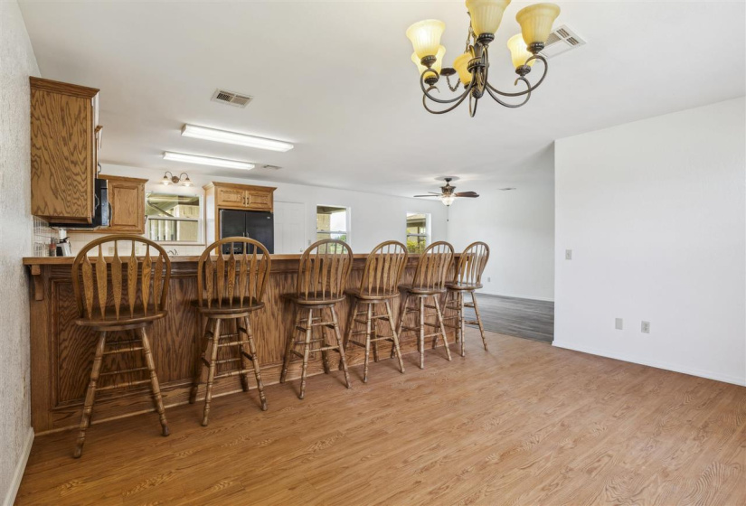 4 Bedrooms Bedrooms, ,2 BathroomsBathrooms,Residential,Single Family,Reeves Rd,1,132252