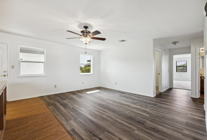 4 Bedrooms Bedrooms, ,2 BathroomsBathrooms,Residential,Single Family,Reeves Rd,1,132252