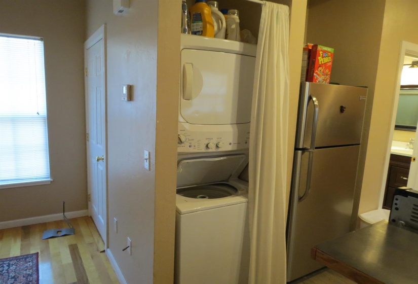 1 Bedroom Bedrooms, 0 ,1 BathroomBathrooms,Residential,Single Family,Lowry,1,132261
