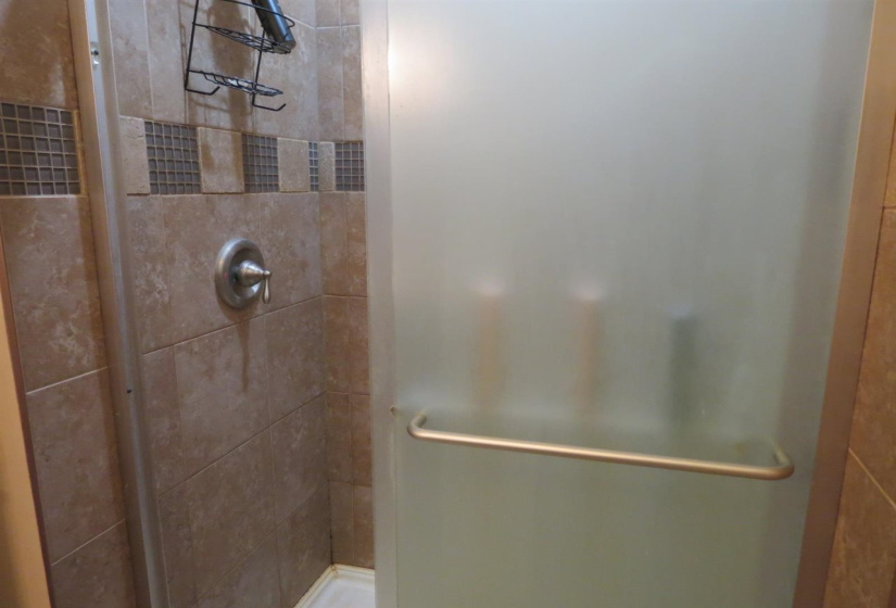 1 Bedroom Bedrooms, 0 ,1 BathroomBathrooms,Residential,Single Family,Lowry,1,132261