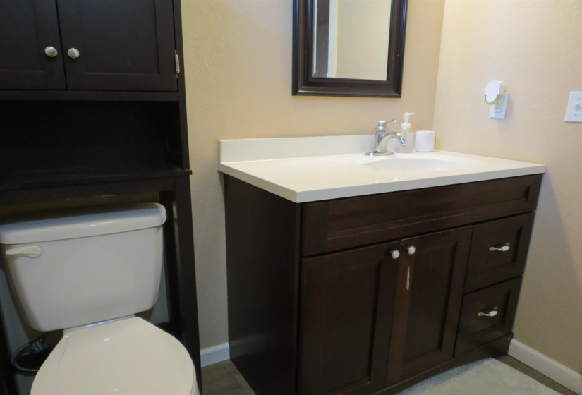 1 Bedroom Bedrooms, 0 ,1 BathroomBathrooms,Residential,Single Family,Lowry,1,132261