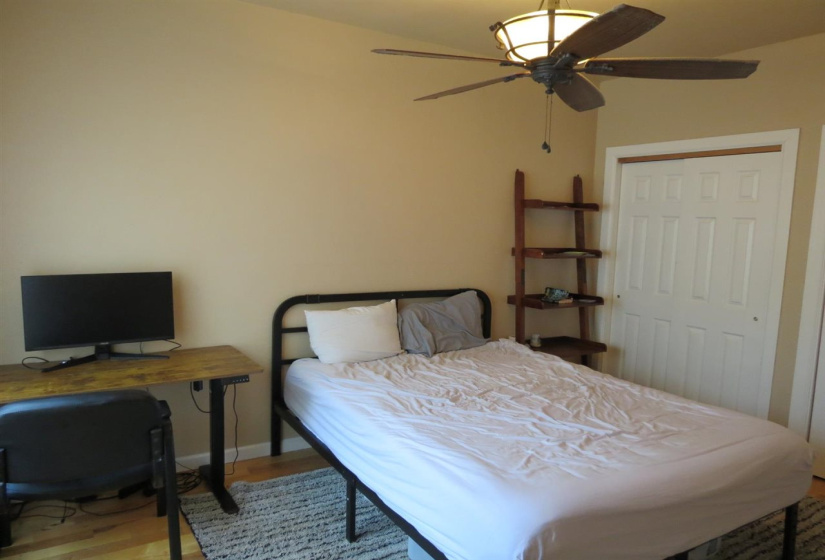 1 Bedroom Bedrooms, 0 ,1 BathroomBathrooms,Residential,Single Family,Lowry,1,132261