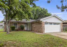 3 Bedrooms Bedrooms, ,1 BathroomBathrooms,Residential,Single Family,Brooke,1,132264