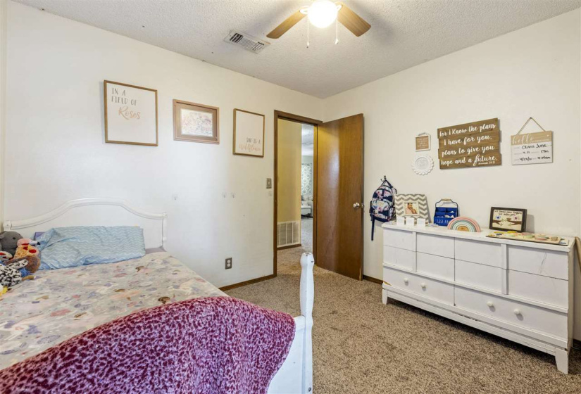 3 Bedrooms Bedrooms, 0 ,1 BathroomBathrooms,Residential,Single Family,Brooke,1,132264