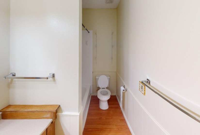 3 Bedrooms Bedrooms, ,1 BathroomBathrooms,Residential,Condominium/townhouse,Perkins,2,132267