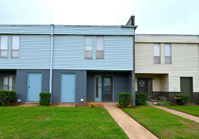 3 Bedrooms Bedrooms, ,1 BathroomBathrooms,Residential,Condominium/townhouse,Perkins,2,132267