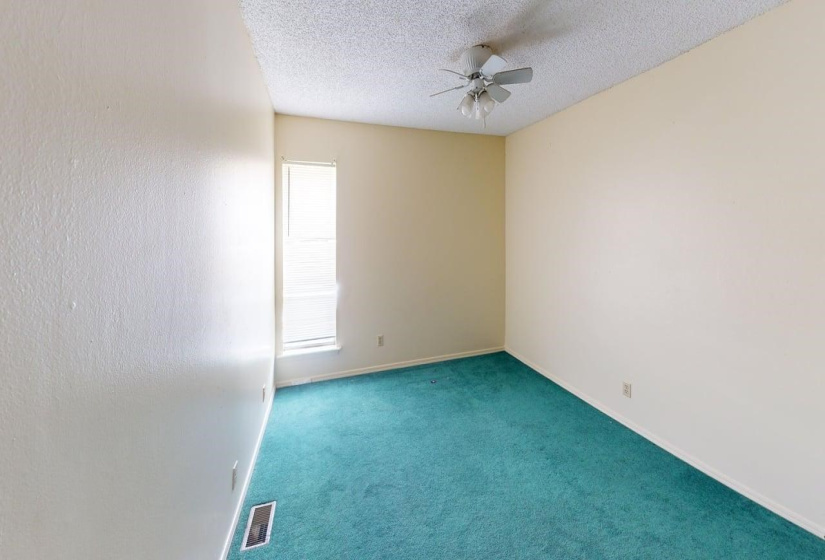 3 Bedrooms Bedrooms, ,1 BathroomBathrooms,Residential,Condominium/townhouse,Perkins,2,132267