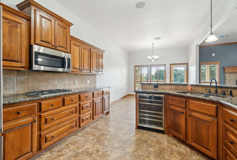 3 Bedrooms Bedrooms, ,2 BathroomsBathrooms,Residential,Single Family,Country Club,1,132268