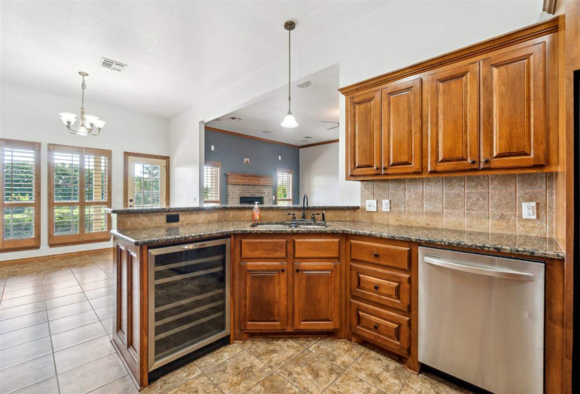3 Bedrooms Bedrooms, ,2 BathroomsBathrooms,Residential,Single Family,Country Club,1,132268
