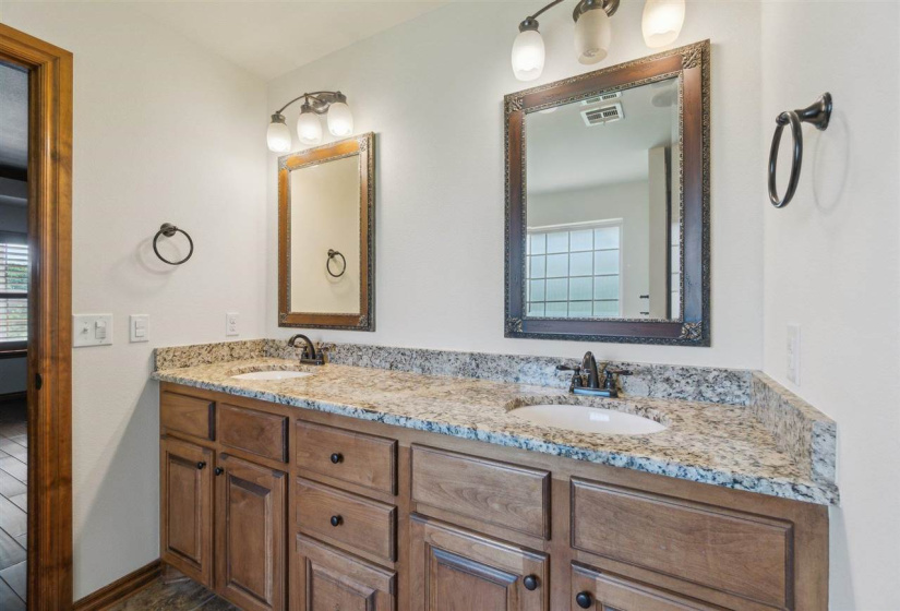 3 Bedrooms Bedrooms, ,2 BathroomsBathrooms,Residential,Single Family,Country Club,1,132268