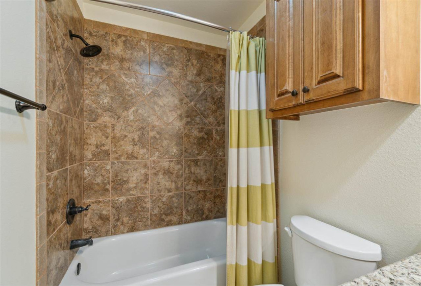 3 Bedrooms Bedrooms, ,2 BathroomsBathrooms,Residential,Single Family,Country Club,1,132268