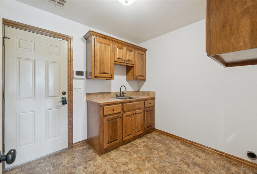 3 Bedrooms Bedrooms, ,2 BathroomsBathrooms,Residential,Single Family,Country Club,1,132268
