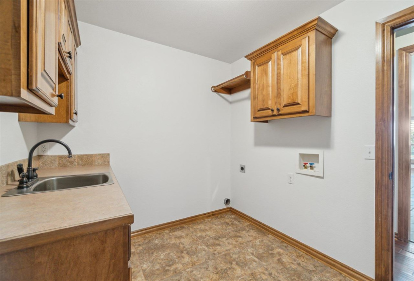 3 Bedrooms Bedrooms, ,2 BathroomsBathrooms,Residential,Single Family,Country Club,1,132268