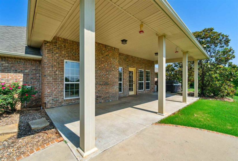 3 Bedrooms Bedrooms, ,2 BathroomsBathrooms,Residential,Single Family,Country Club,1,132268