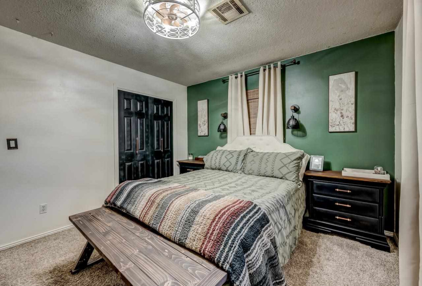 3 Bedrooms Bedrooms, ,1 BathroomBathrooms,Residential,Single Family,Pecan,1,132269