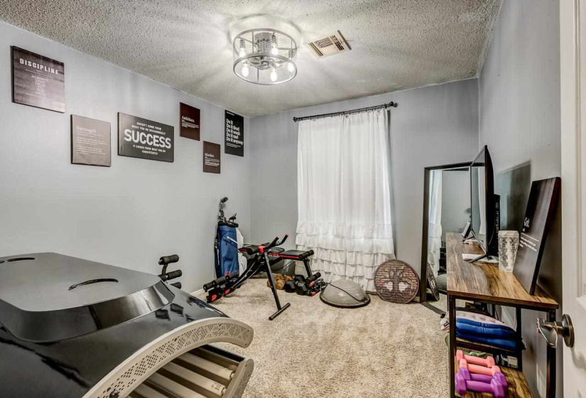 3 Bedrooms Bedrooms, ,1 BathroomBathrooms,Residential,Single Family,Pecan,1,132269