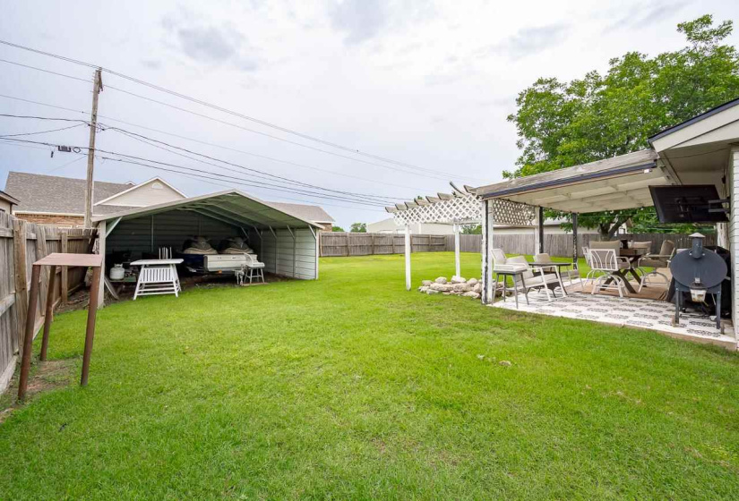 3 Bedrooms Bedrooms, ,1 BathroomBathrooms,Residential,Single Family,Pecan,1,132269
