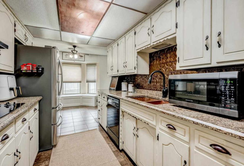 3 Bedrooms Bedrooms, ,1 BathroomBathrooms,Residential,Single Family,Pecan,1,132269