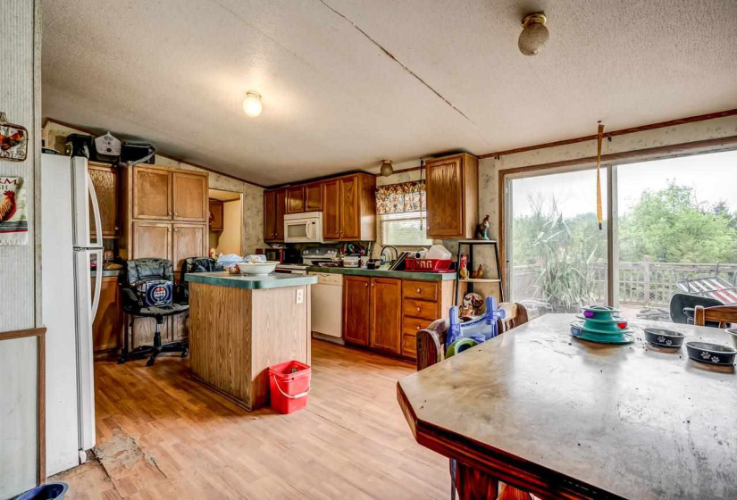 3 Bedrooms Bedrooms, ,2 BathroomsBathrooms,Residential,Single Family,Deer Creek,1,132031