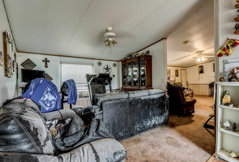 3 Bedrooms Bedrooms, ,2 BathroomsBathrooms,Residential,Single Family,Deer Creek,1,132031