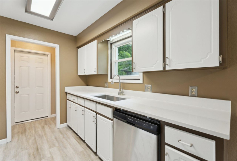 3 Bedrooms Bedrooms, ,2 BathroomsBathrooms,Residential,Single Family,Denver,1,132209