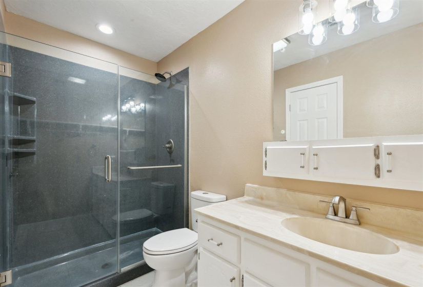 3 Bedrooms Bedrooms, ,2 BathroomsBathrooms,Residential,Single Family,Denver,1,132209