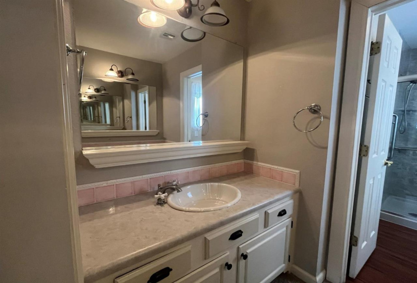 3 Bedrooms Bedrooms, ,2 BathroomsBathrooms,Residential,Single Family,14th,1,132275