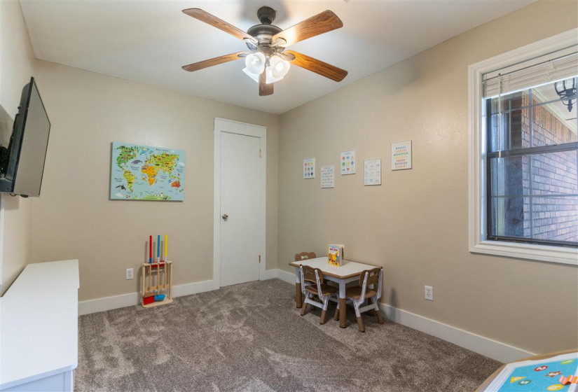 4 Bedrooms Bedrooms, ,2 BathroomsBathrooms,Residential,Single Family,31st,1,132280