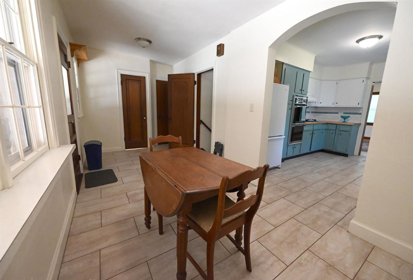 3 Bedrooms Bedrooms, ,2 BathroomsBathrooms,Residential,Single Family,University,2,132287