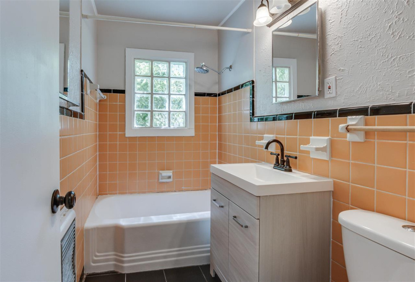 2 Bedrooms Bedrooms, 0 ,1 BathroomBathrooms,Residential,Single Family,Downing,1,132293
