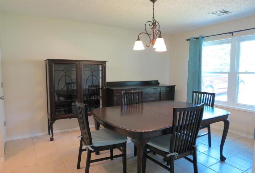 4 Bedrooms Bedrooms, 0 ,2 BathroomsBathrooms,Residential,Single Family,Celia,1,132294