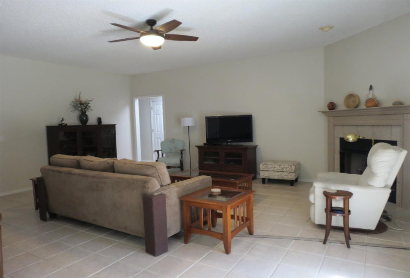 4 Bedrooms Bedrooms, 0 ,2 BathroomsBathrooms,Residential,Single Family,Celia,1,132294