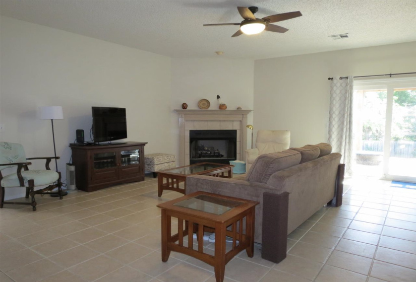 4 Bedrooms Bedrooms, 0 ,2 BathroomsBathrooms,Residential,Single Family,Celia,1,132294