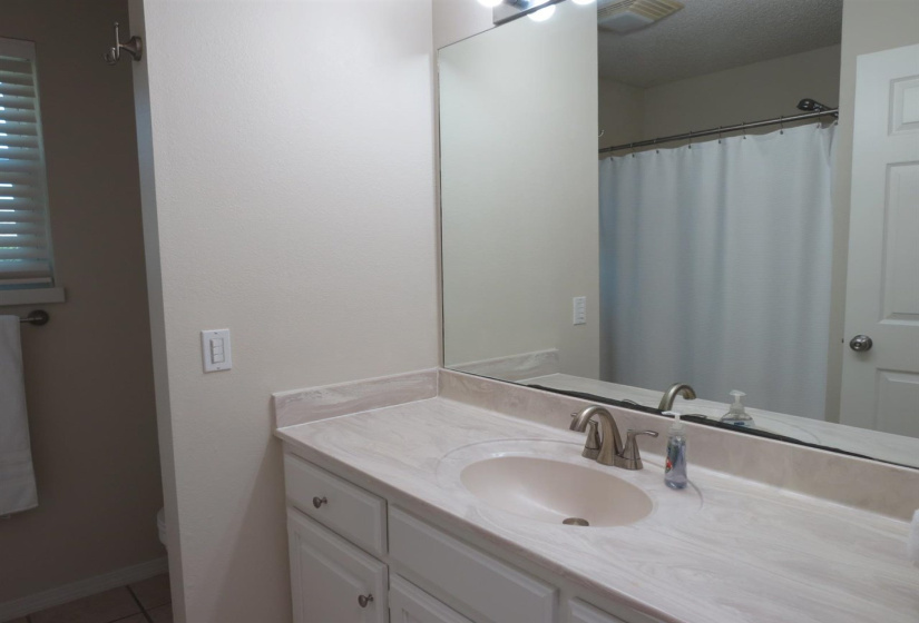 4 Bedrooms Bedrooms, 0 ,2 BathroomsBathrooms,Residential,Single Family,Celia,1,132294