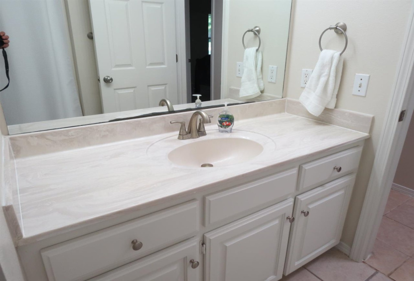 4 Bedrooms Bedrooms, 0 ,2 BathroomsBathrooms,Residential,Single Family,Celia,1,132294