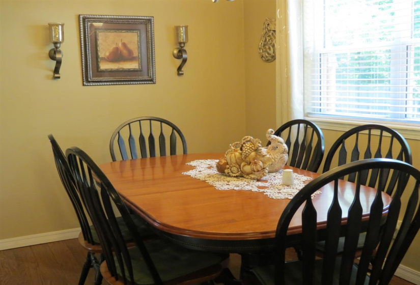 3 Bedrooms Bedrooms, 0 ,2 BathroomsBathrooms,Residential,Single Family,Lakeshore,2,132295