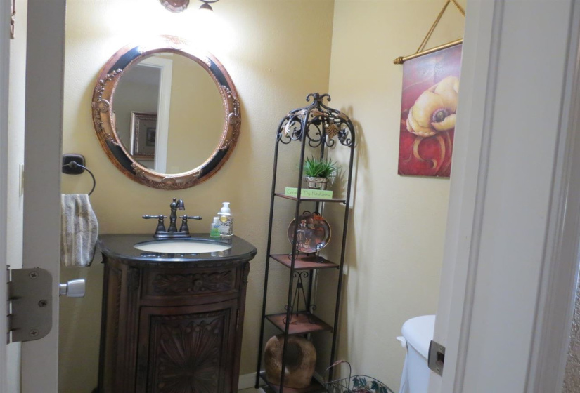 3 Bedrooms Bedrooms, 0 ,2 BathroomsBathrooms,Residential,Single Family,Lakeshore,2,132295