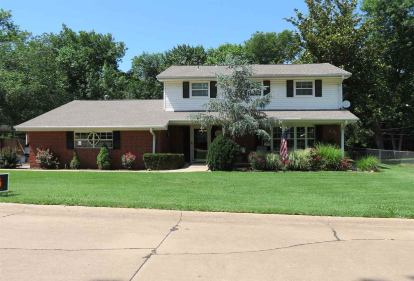 3 Bedrooms Bedrooms, 0 ,2 BathroomsBathrooms,Residential,Single Family,Lakeshore,2,132295