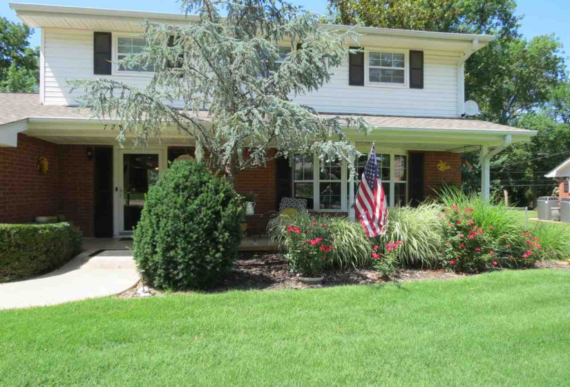 3 Bedrooms Bedrooms, 0 ,2 BathroomsBathrooms,Residential,Single Family,Lakeshore,2,132295