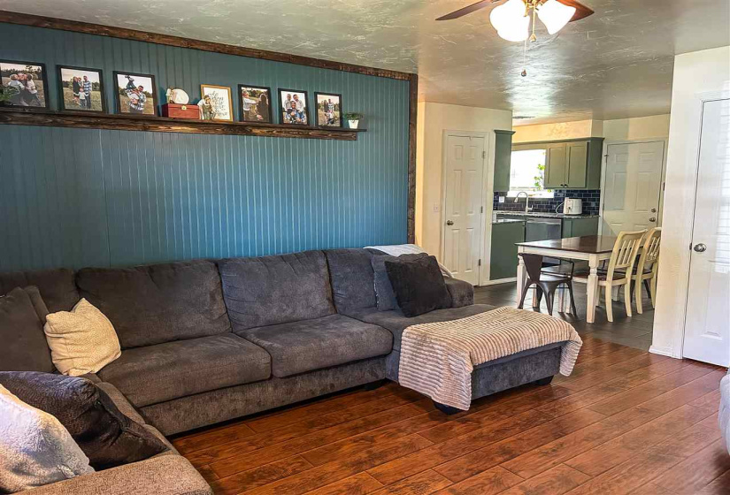 4 Bedrooms Bedrooms, 0 ,1 BathroomBathrooms,Residential,Single Family,Chatburn,1,132298