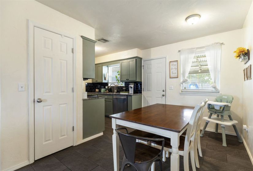 4 Bedrooms Bedrooms, 0 ,1 BathroomBathrooms,Residential,Single Family,Chatburn,1,132298