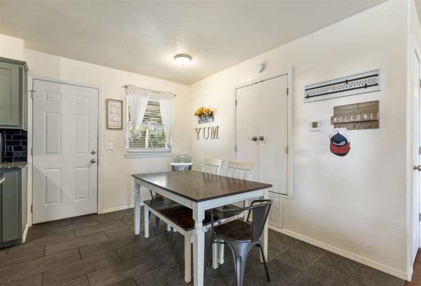 4 Bedrooms Bedrooms, 0 ,1 BathroomBathrooms,Residential,Single Family,Chatburn,1,132298