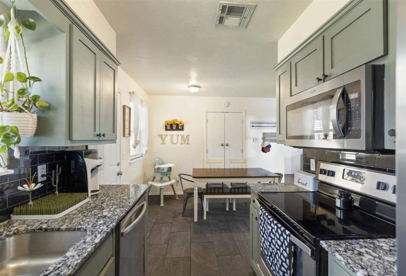 4 Bedrooms Bedrooms, 0 ,1 BathroomBathrooms,Residential,Single Family,Chatburn,1,132298